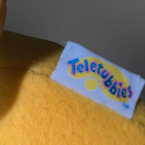 1998 Vintage Lala Playskool Teletubby Plush Yellow Doll 14” - Picture 4 of 5